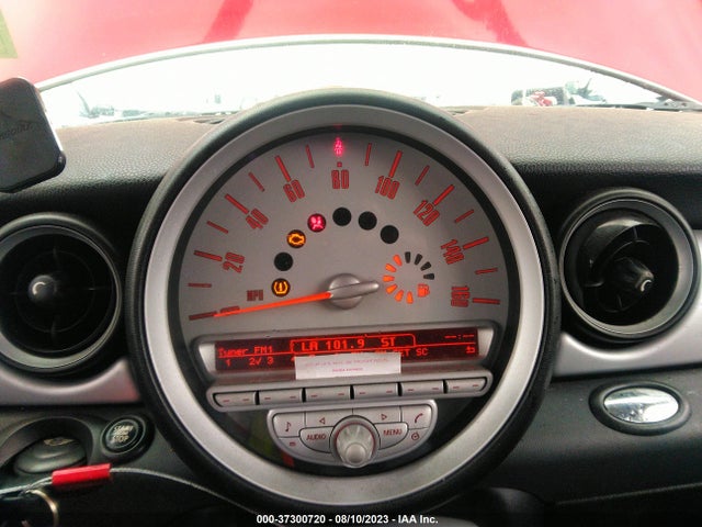 2009 MINI COOPER HARDTOP VIN: WMWMF33589TW74964