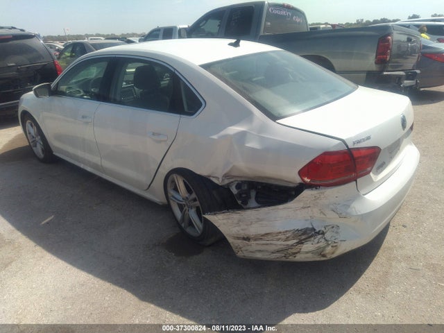 1VWBN7A32EC068914 Volkswagen Passat Tdi Se W/sunroof