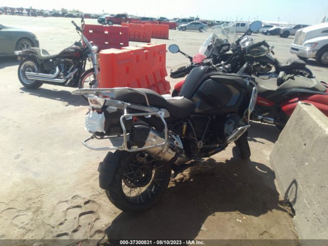 2022 BMW R 1250 WB10M1302N6F31663 Photo 3