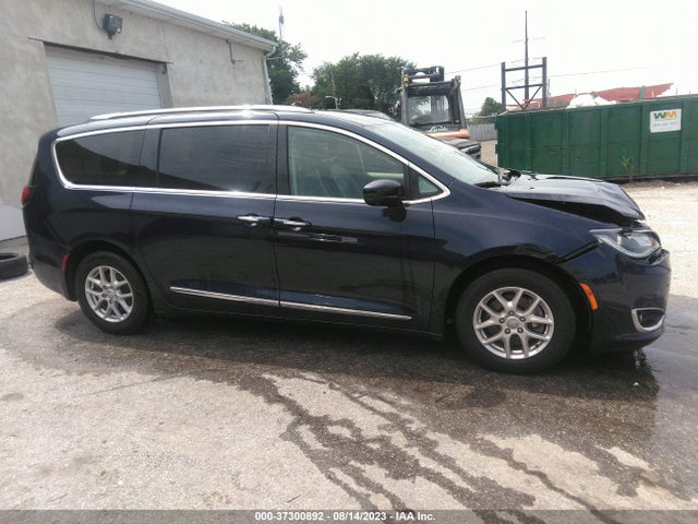 2020 CHRYSLER PACIFICA TOURING L VIN: 2C4RC1BG5LR183307