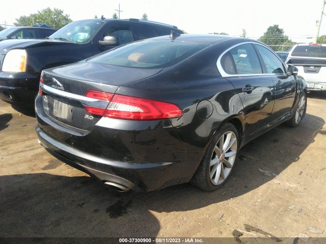2015 JAGUAR XF SAJWA0F76F8U50002 Photo 3