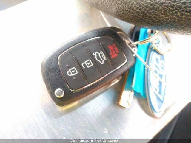 2016 HYUNDAI SONATA 2.4L SE VIN: 5NPE24AF2GH419815