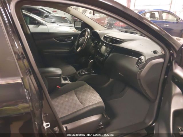 JN1BJ1CP9HW017489 Nissan Rogue Sport Sv
