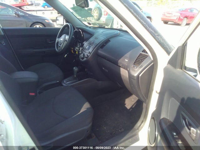 2010 KIA SOUL KNDJT2A25A7114947 Photo 4