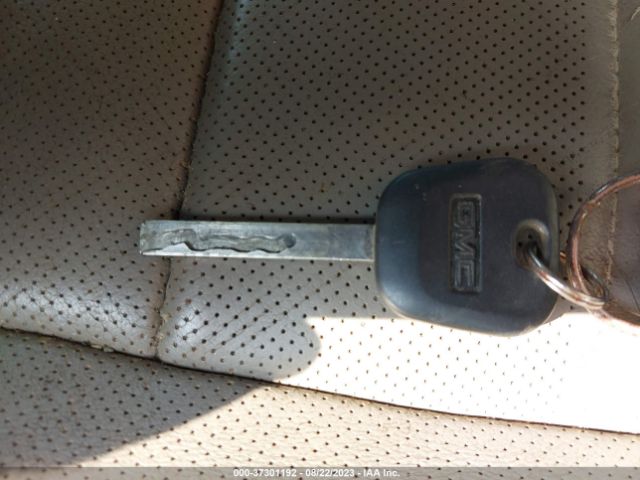 1GT12UE83GF138434 GMC Sierra 2500hd Denali