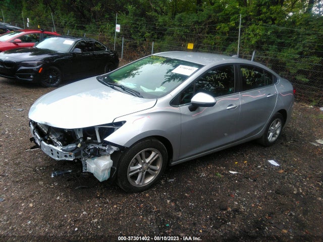 Chevrolet CRUZE LT 2018 1G1BE5SM4J7247451 Image 2