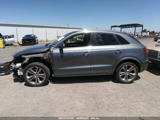 WA1JCCFS5HR004133 Audi Q3 Premium Plus