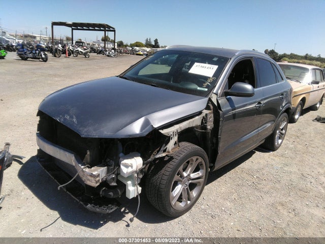 WA1JCCFS5HR004133 Audi Q3 Premium Plus