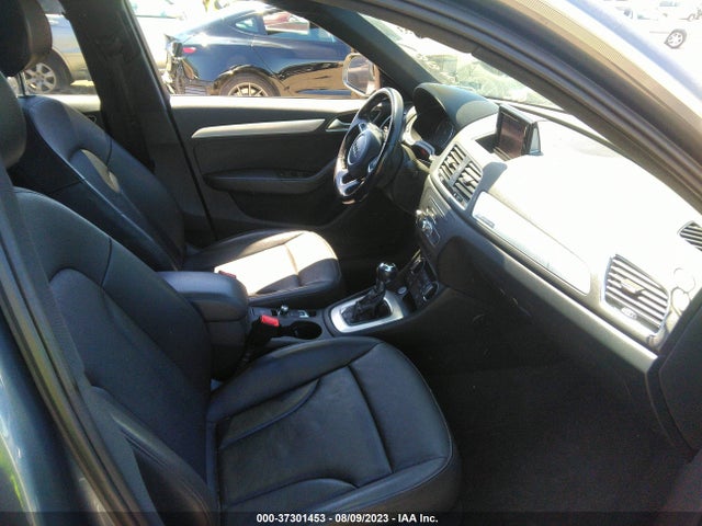 WA1JCCFS5HR004133 Audi Q3 Premium Plus