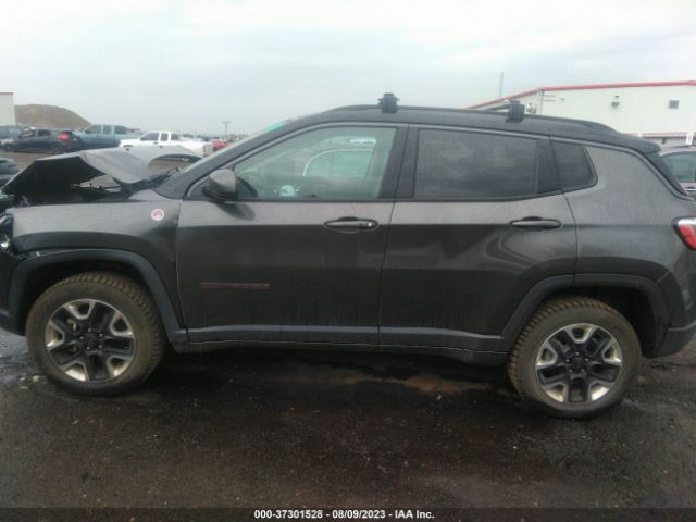 3C4NJDDB8JT451493 Jeep Compass Trailhawk