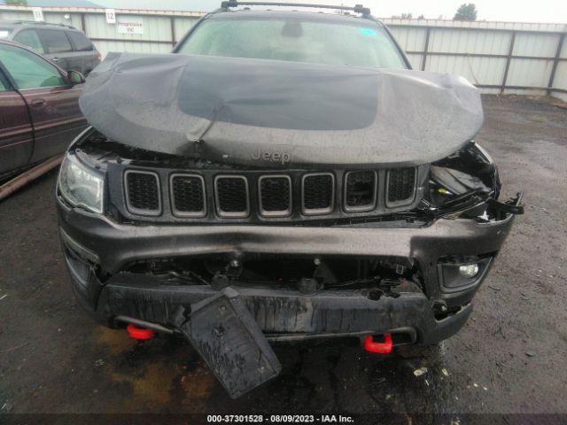 3C4NJDDB8JT451493 Jeep Compass Trailhawk