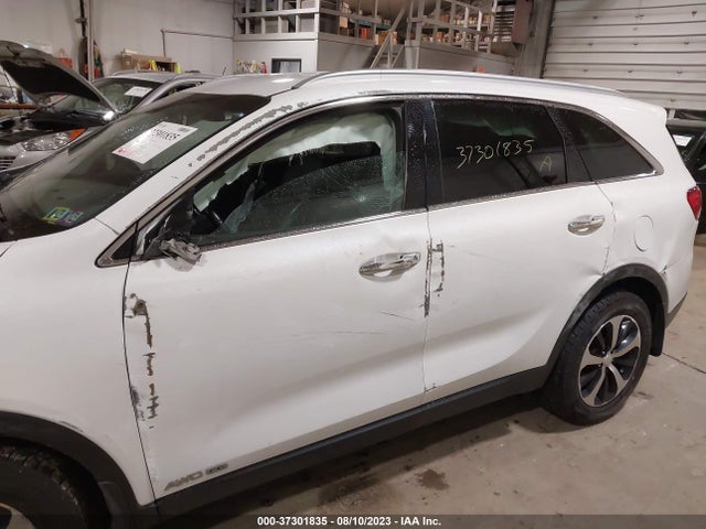 2016 KIA SORENTO 3.3L EX VIN: 5XYPHDA52GG100484