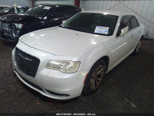 2C3CCAAG8FH830532 Chrysler 300 Limited
