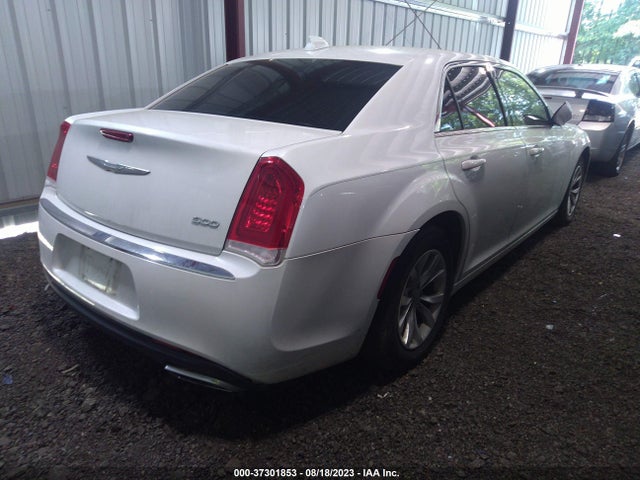 2C3CCAAG8FH830532 Chrysler 300 Limited