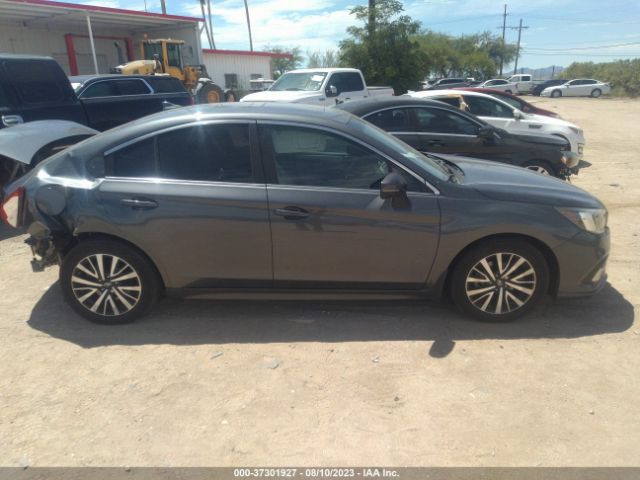 4S3BNAH63J3004228 Subaru Legacy Premium