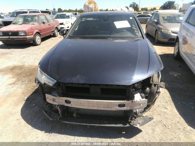 WAUKMAF4XJN015779 Audi A4 2.0t Tech Ultra Premium/2.0t Ultra Premium