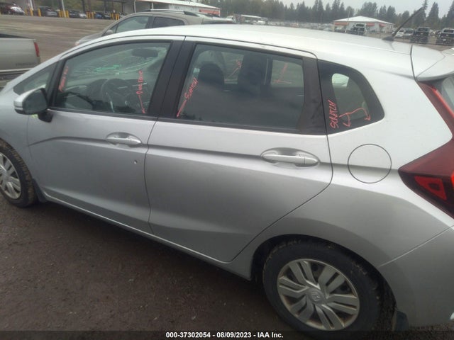 Honda FIT LX 2015 3HGGK5H55FM778002 Image 15