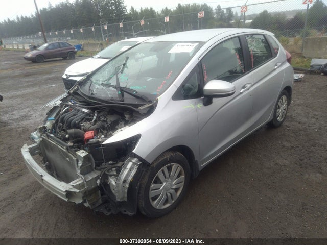 Honda FIT LX 2015 3HGGK5H55FM778002 Image 2