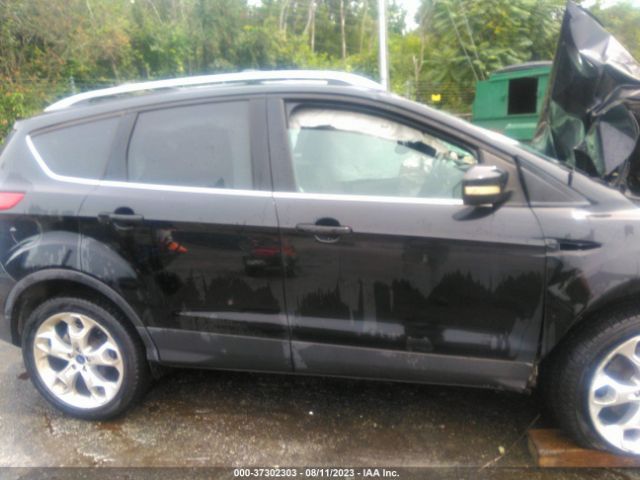 1FMCU0J91GUB03411 Ford Escape Titanium