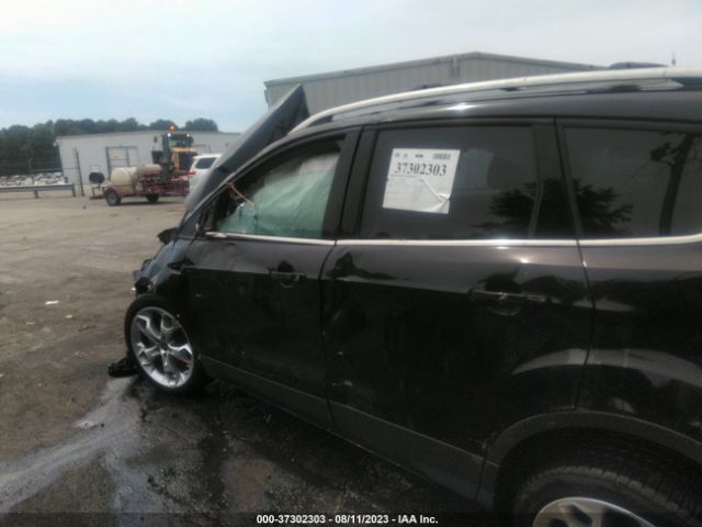 1FMCU0J91GUB03411 Ford Escape Titanium