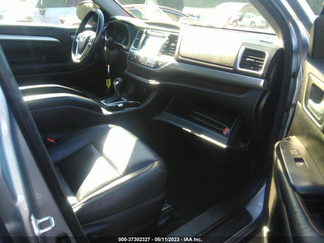 2016 TOYOTA HIGHLANDER XLE VIN: 5TDKKRFH6GS123698