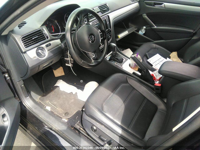 1VWLA7A31KC004536 Volkswagen Passat 2.0t Wolfsburg Edition