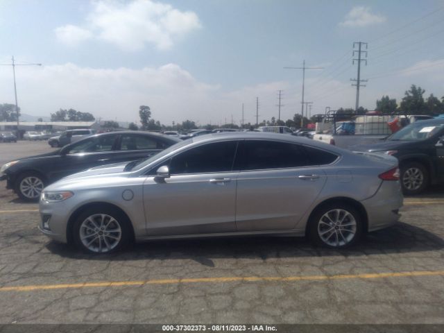 3FA6P0SU7LR132592 Ford Fusion Energi Titanium