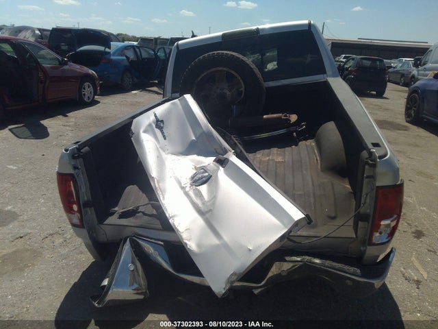 1C6RR6LT4JS255057 RAM 1500 Lone Star Silver