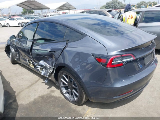 5YJ3E1EAXNF125893 Tesla MODEL 3