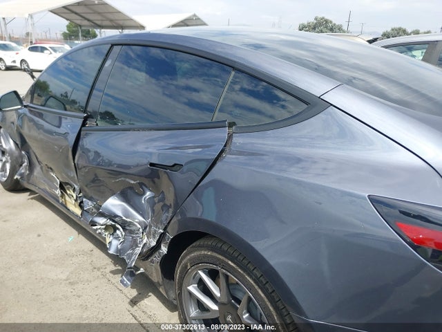 5YJ3E1EAXNF125893 Tesla MODEL 3