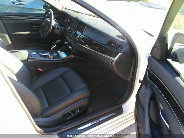 BMW 5 Series 528i 2016 WBA5A5C5XGD525882 Image 5