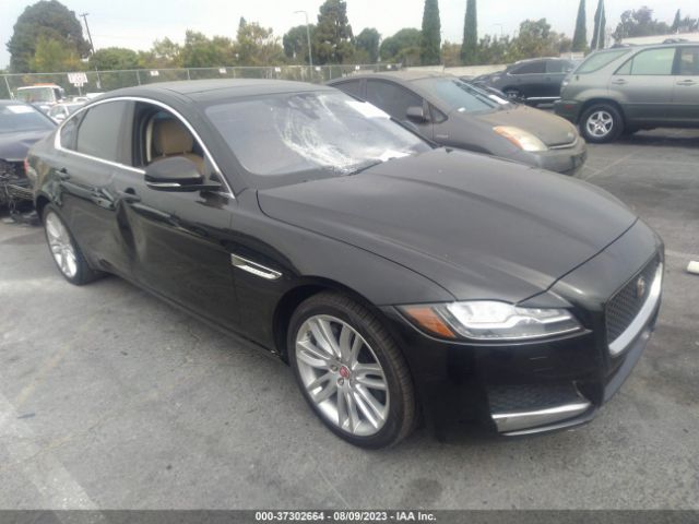 2017 JAGUAR XF SAJBE4BV9HCY27128 Photo 0