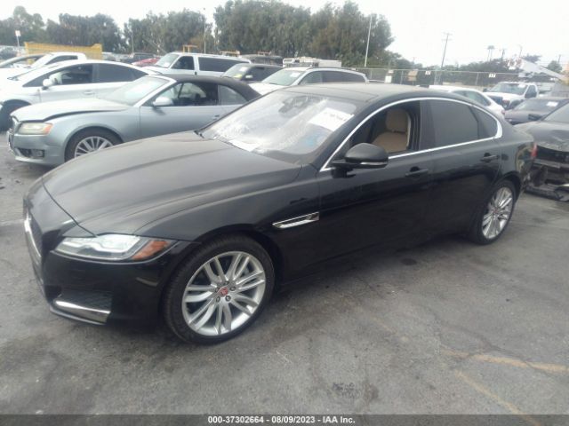 2017 JAGUAR XF SAJBE4BV9HCY27128 Photo 1