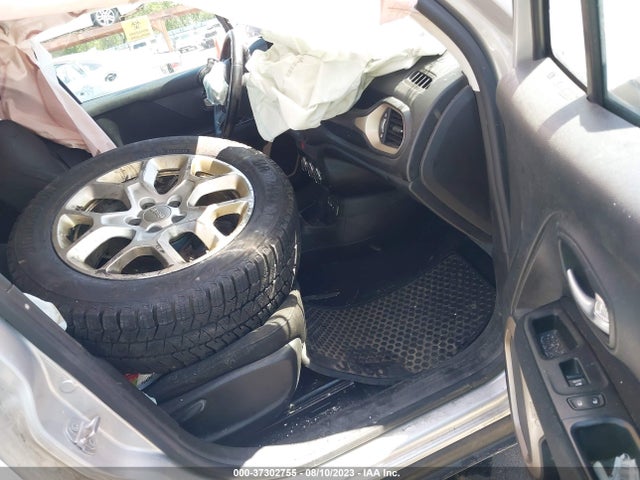 ZACCJABT6GPC80857 Jeep Renegade Latitude