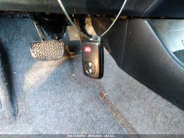 Toyota Prius Four 2015 JTDKN3DUXF1928801 Image 3