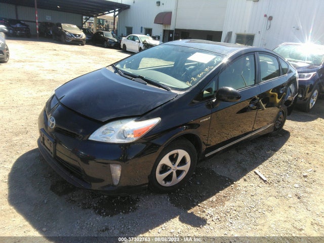 Toyota Prius Four 2015 JTDKN3DUXF1928801 Image 2