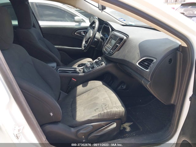 Chrysler 200 Limited 2015 1C3CCCAB9FN759011 Image 5