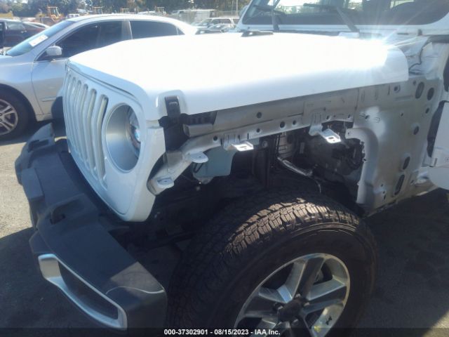 1C4HJXEN8MW697059 Jeep Wrangler Unlimited Sahara