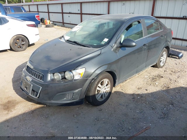 Chevrolet SONIC LT 2015 1G1JC5SG9F4136138 Image 2