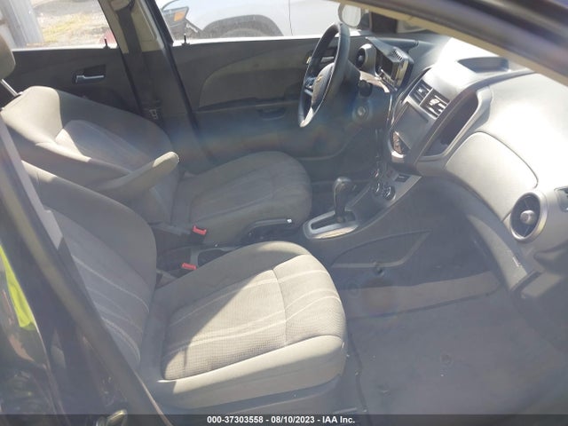 Chevrolet SONIC LT 2015 1G1JC5SG9F4136138 Image 6
