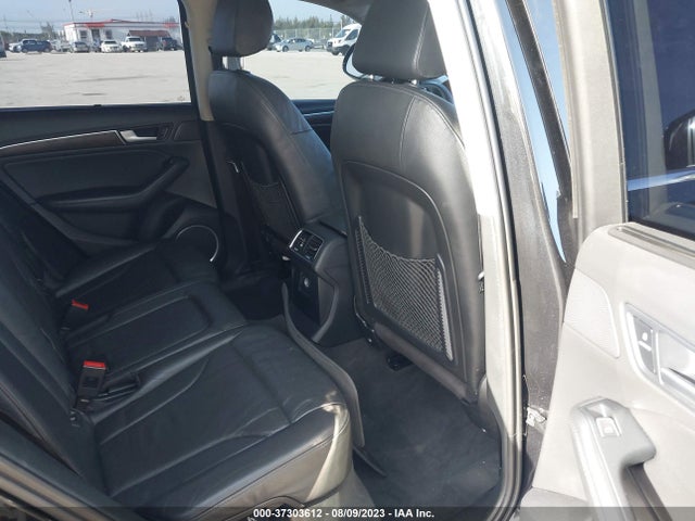 WA1VMAFP9EA065543 Audi Q5 Prestige