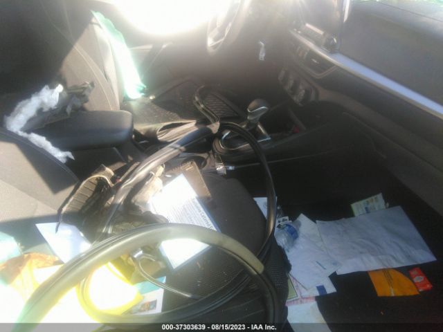 3KPF24AD6LE221563 KIA Forte Lxs