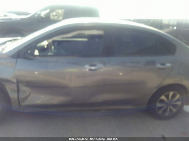 3KPA24AD3NE458749 KIA RIO S