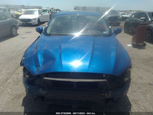 3FA6P0HD7HR246820 Ford FUSION SE