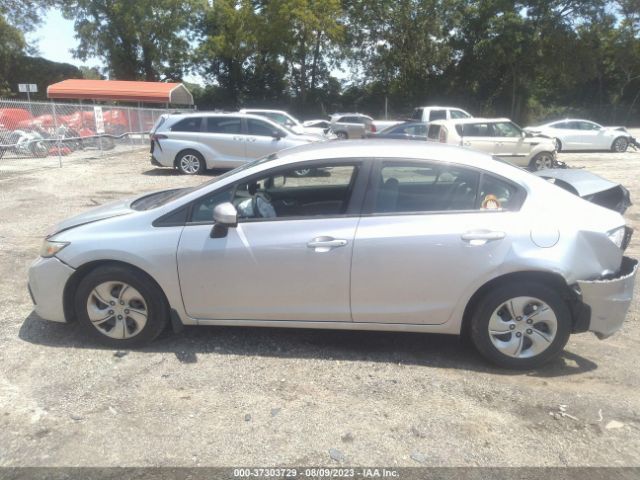 19XFB2F51EE051749 Honda Civic Sedan Lx