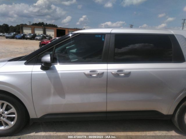 KNDNB4H36P6242451 KIA Carnival Lx