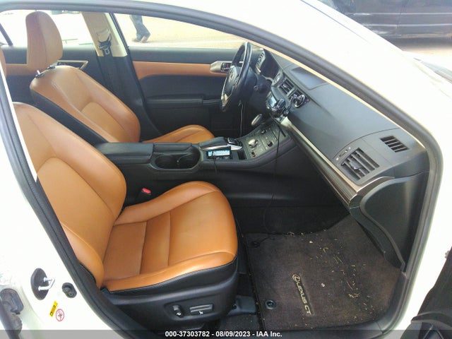 JTHKD5BH2G2273547 Lexus CT 200H