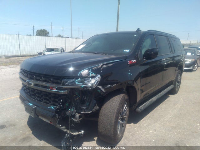 Chevrolet Suburban Z71 2021 1GNSKDKD2MR491870 Image 2