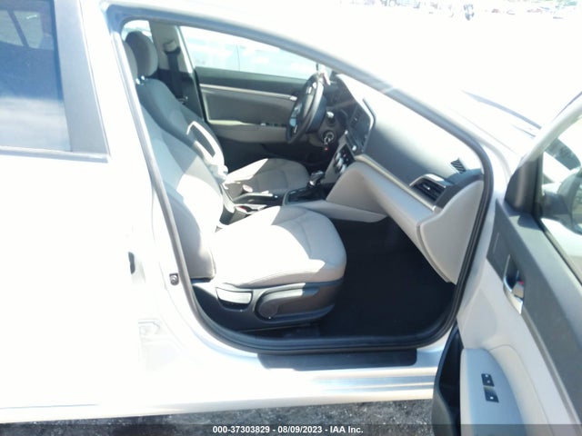 Hyundai ELANTRA SEL 2019 5NPD84LFXKH463433 Image 5