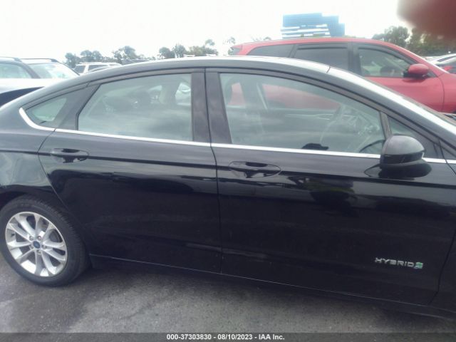3FA6P0LU2KR180093 Ford Fusion Hybrid Se